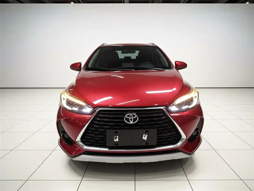 Toyota Yaris L — фото 3