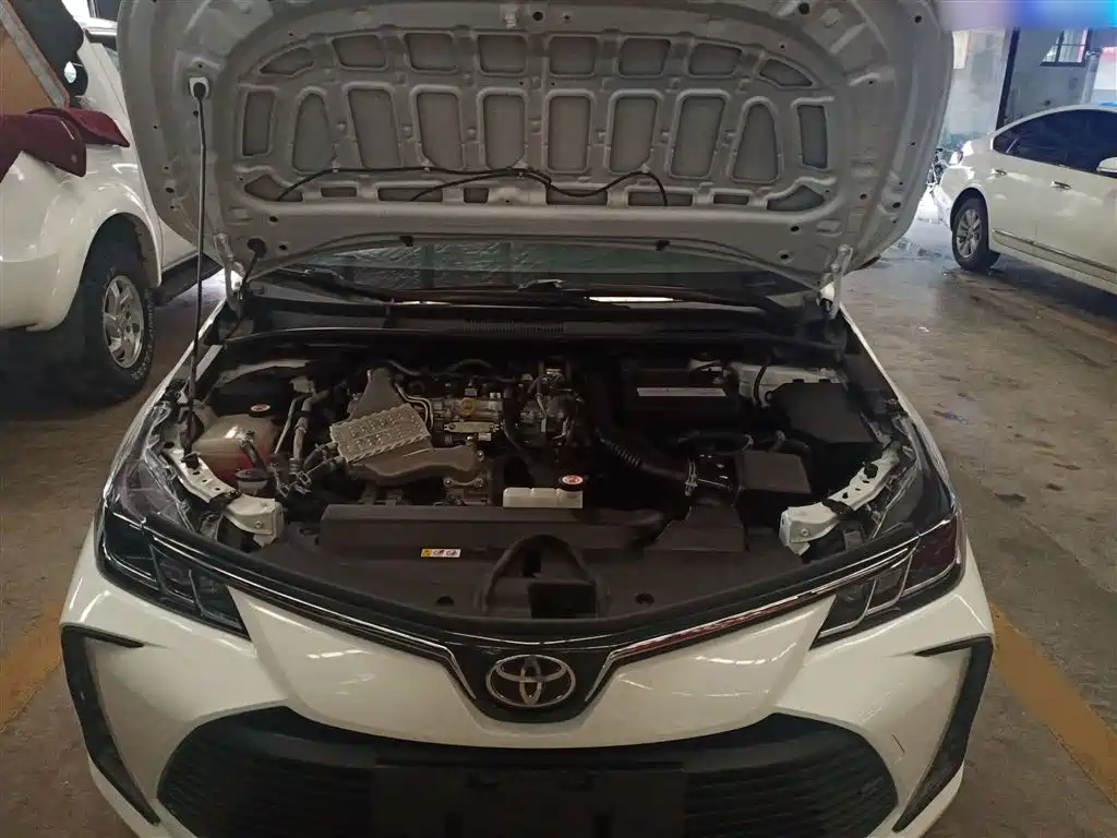 Toyota Corolla — фото 13