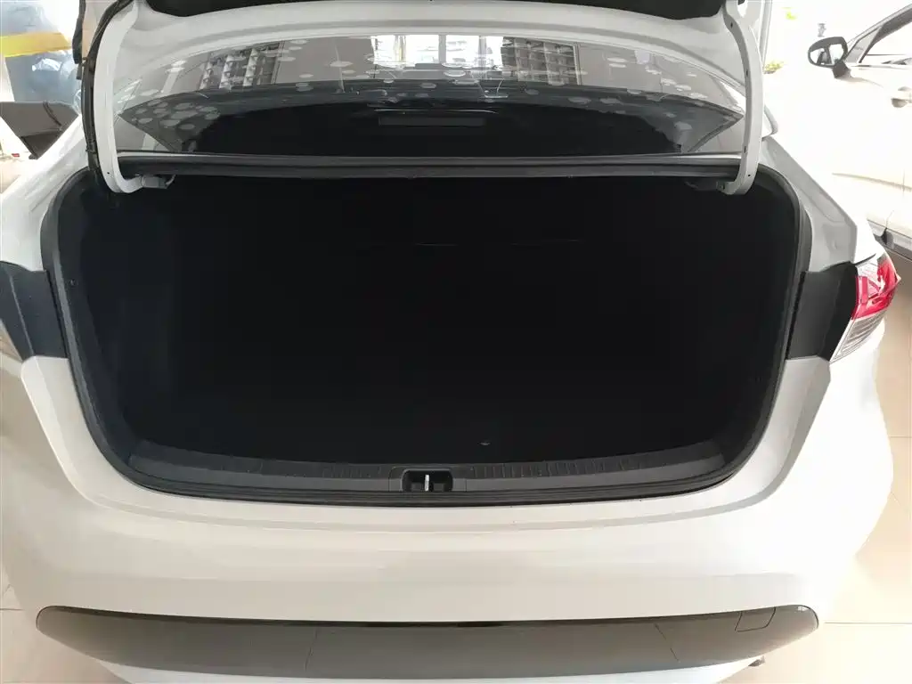 Toyota Levin — фото 19