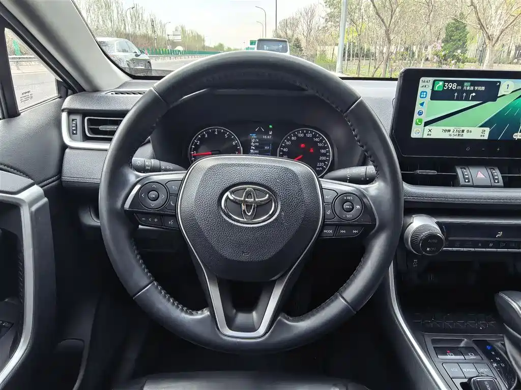 Toyota Wildlander — фото 18