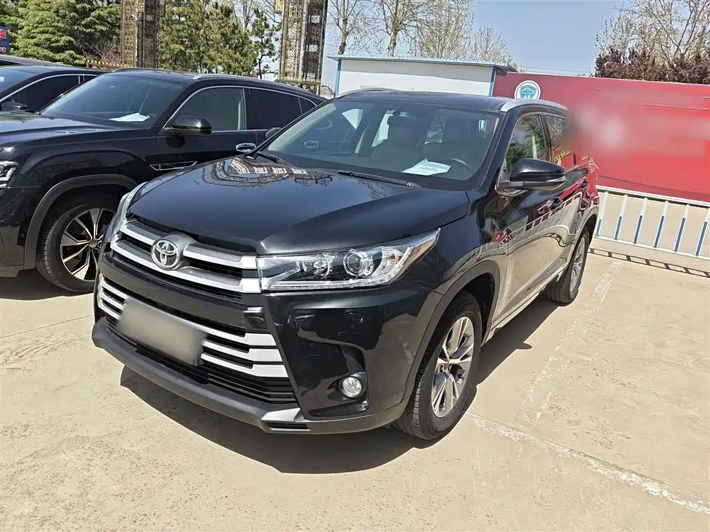 Toyota Highlander — фото 2