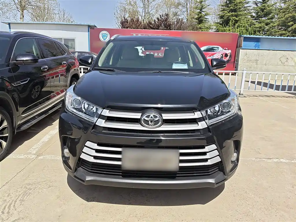 Toyota Highlander — фото 3