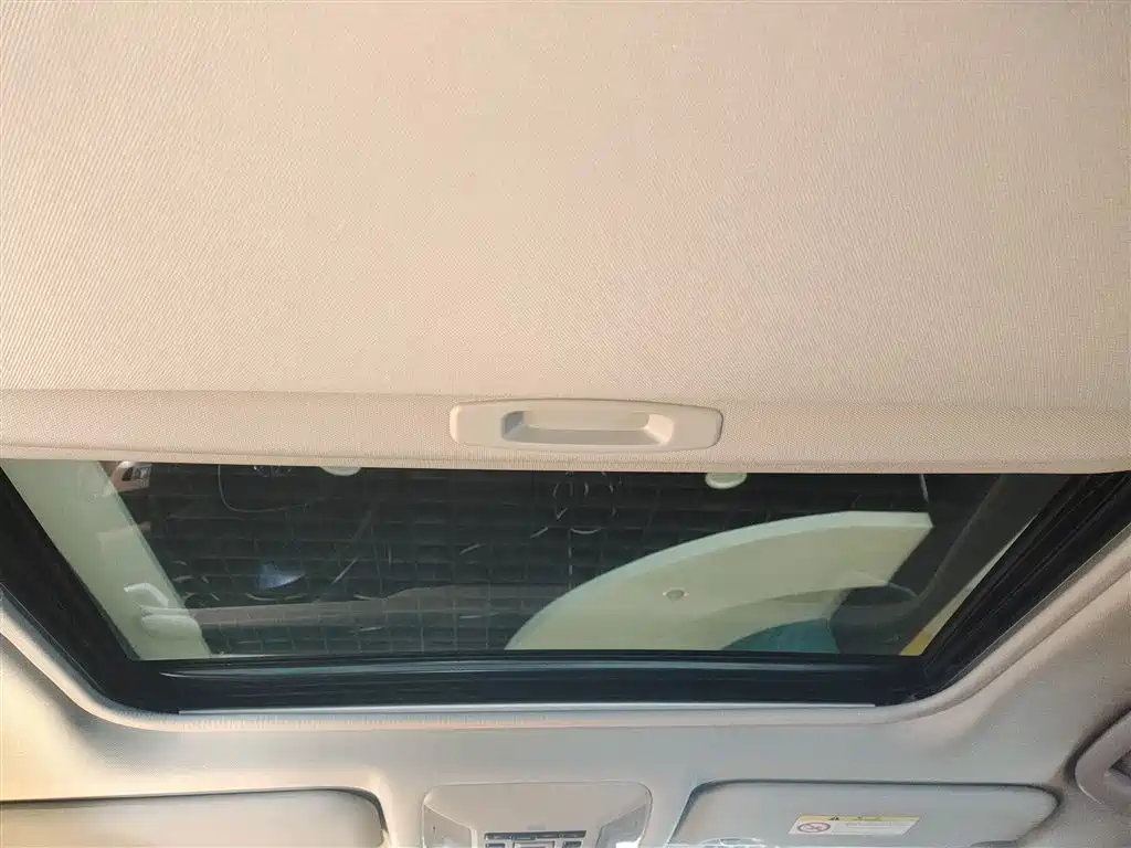 Toyota RAV4 — фото 17