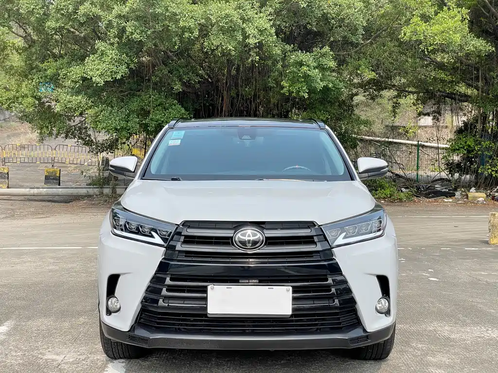 Toyota Highlander — фото 2