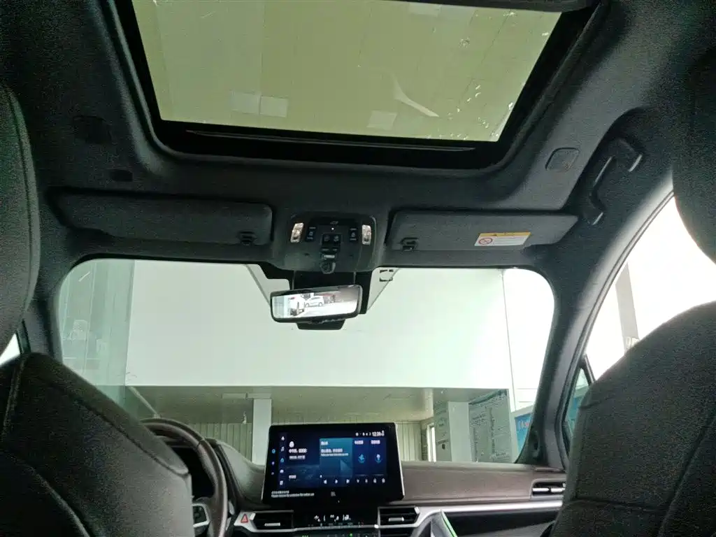 Toyota Sienna — фото 18
