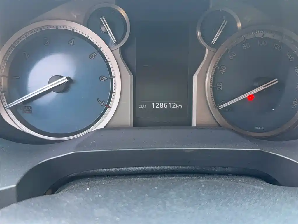 Toyota Prado — фото 13