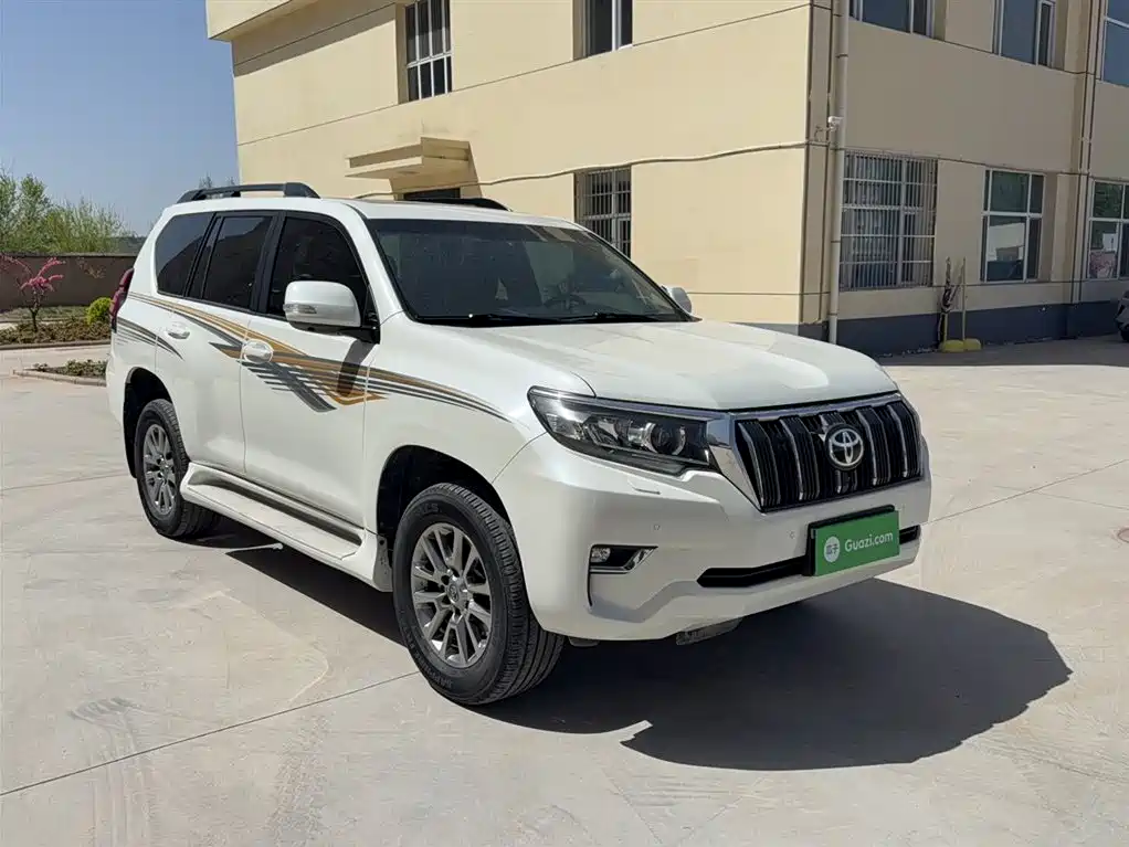 Toyota Prado — фото 4