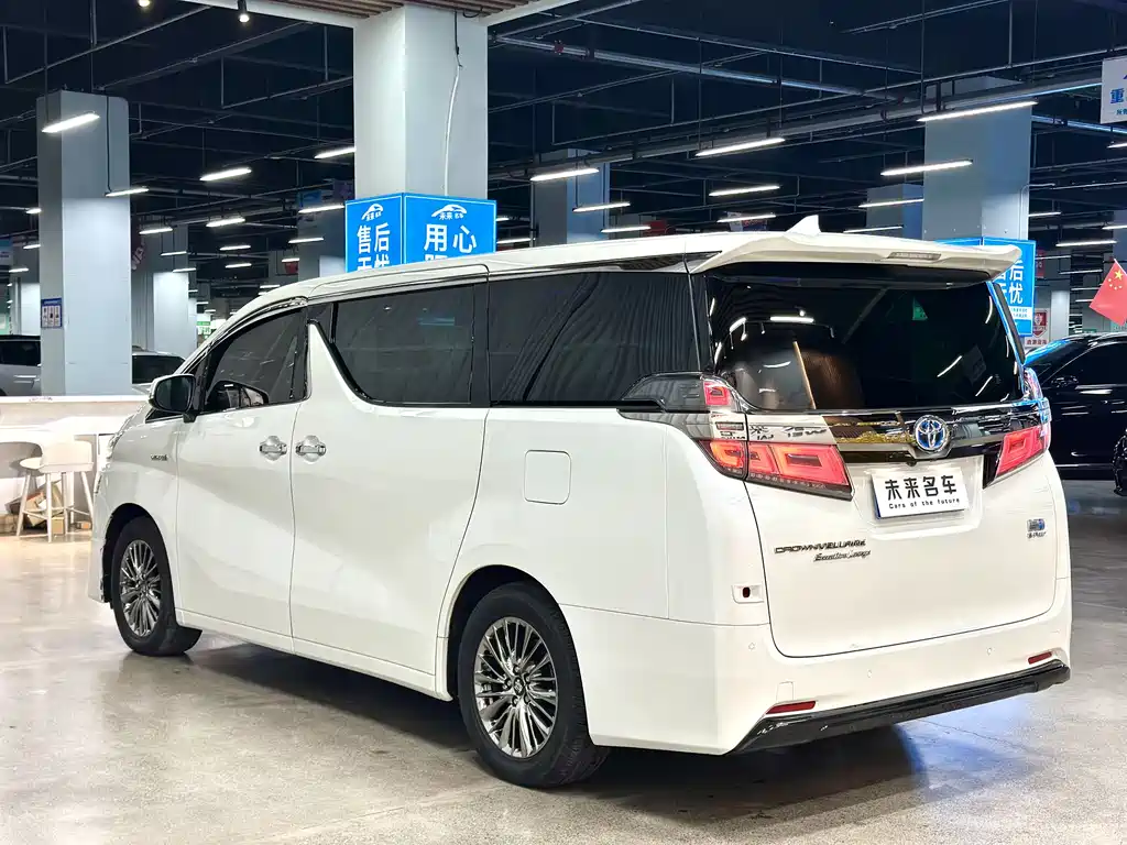 Toyota Vellfire — фото 13