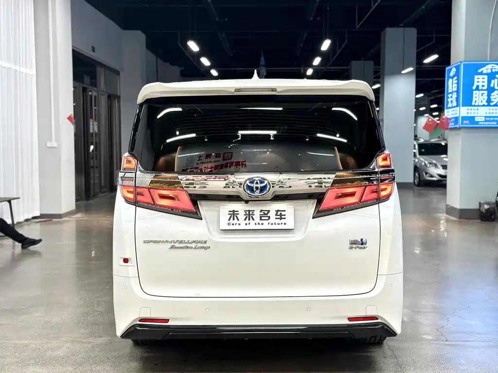 Toyota Vellfire — фото 14