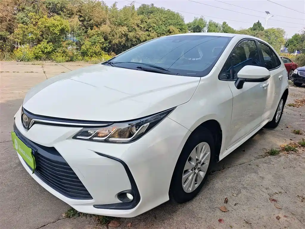Toyota Corolla — фото 2