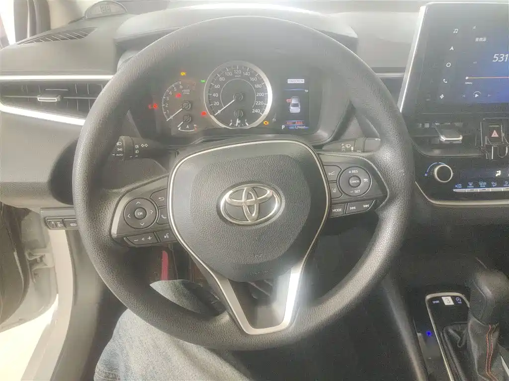 Toyota Corolla — фото 11