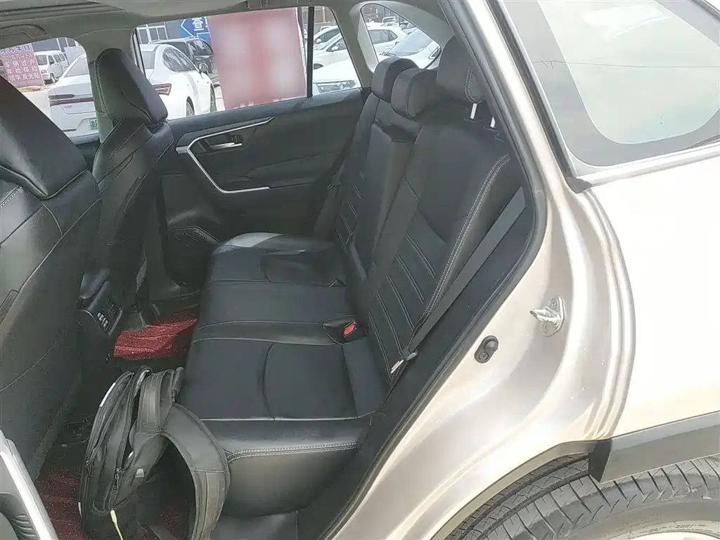 Toyota Wildlander — фото 13