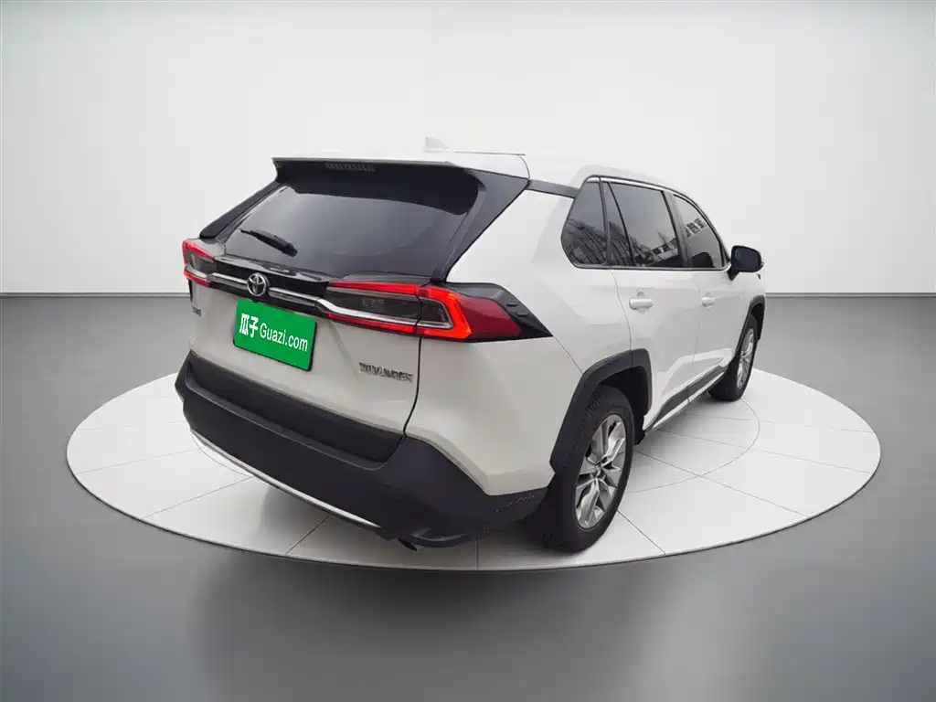 Toyota Wildlander — фото 13
