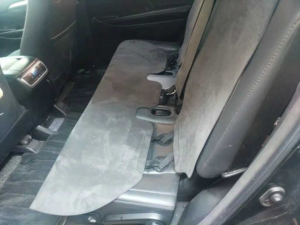 Toyota Highlander — фото 15