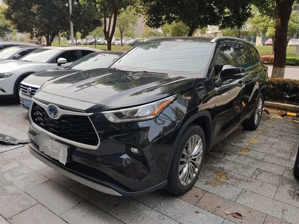 Toyota Highlander — фото 2