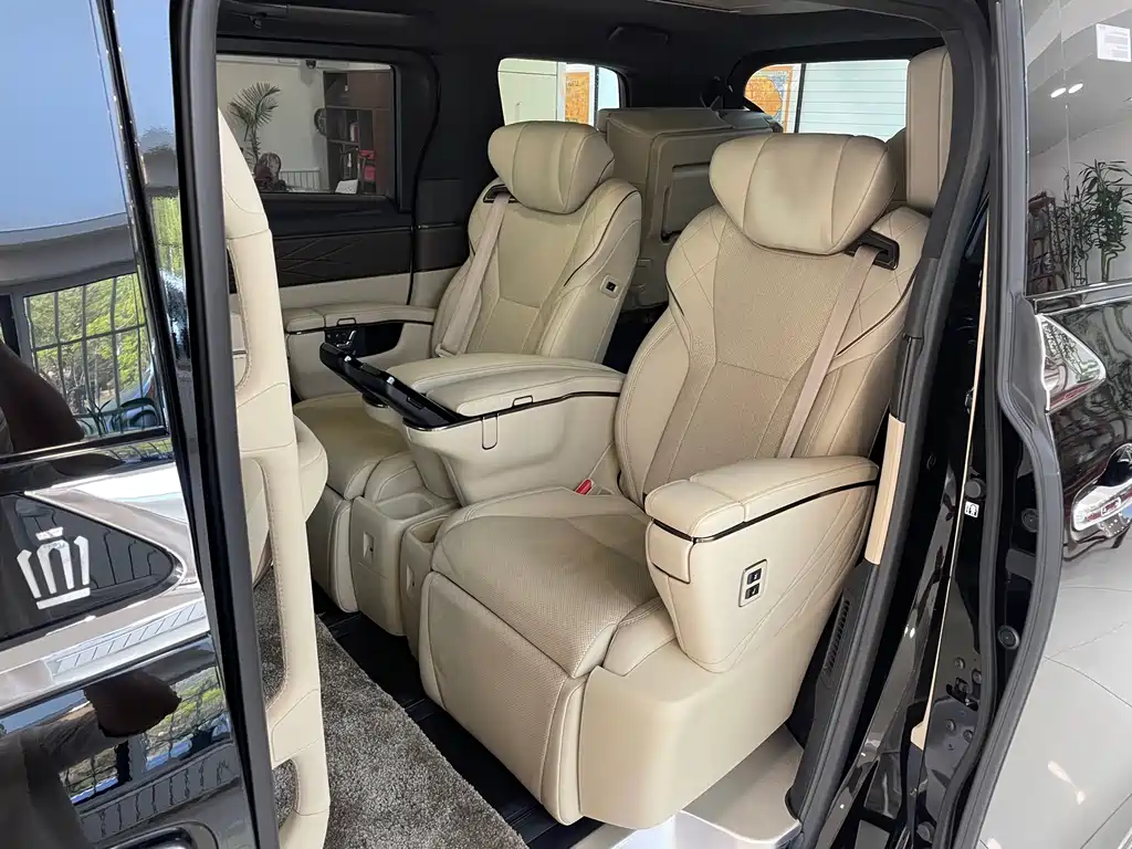 Toyota Vellfire — фото 13