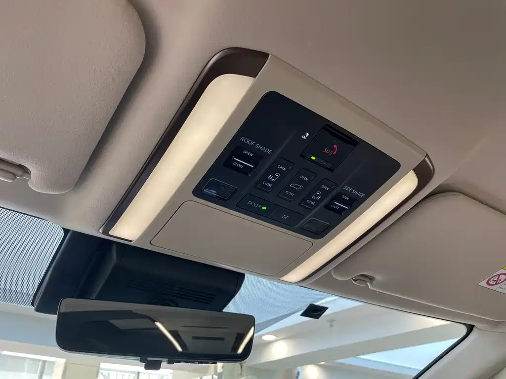 Toyota Vellfire — фото 31