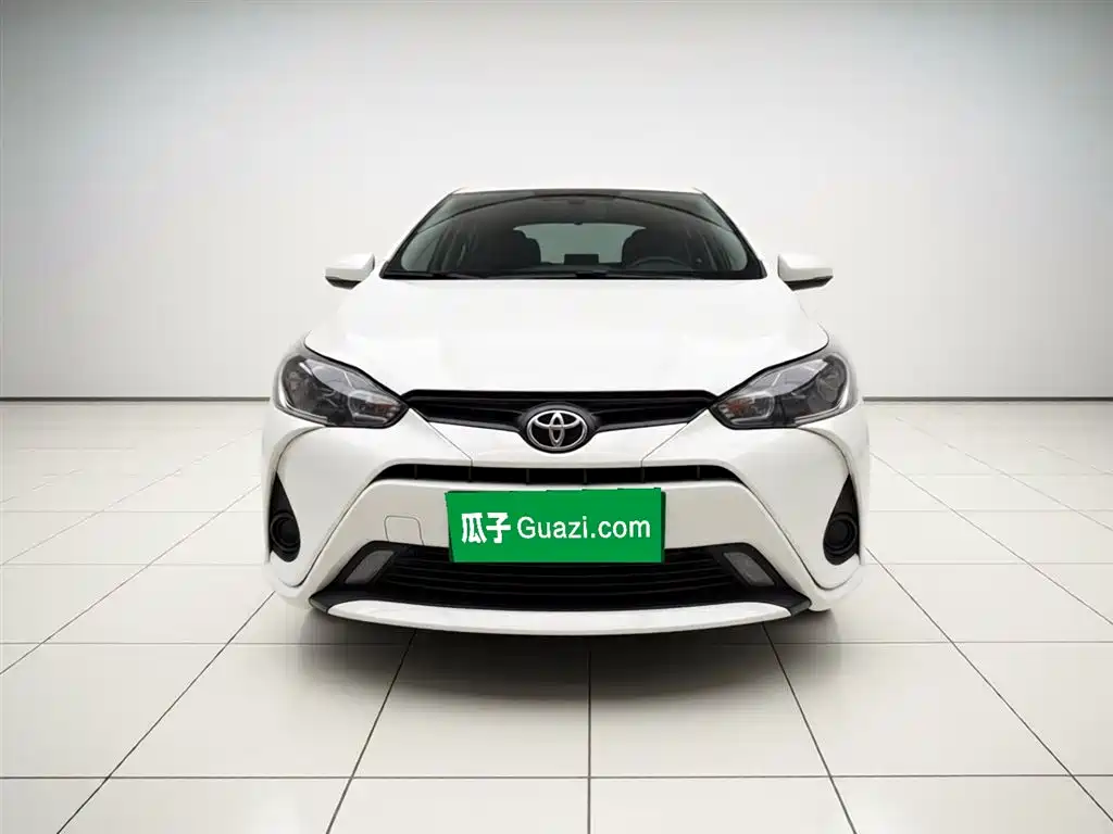 Toyota Yaris L — фото 24