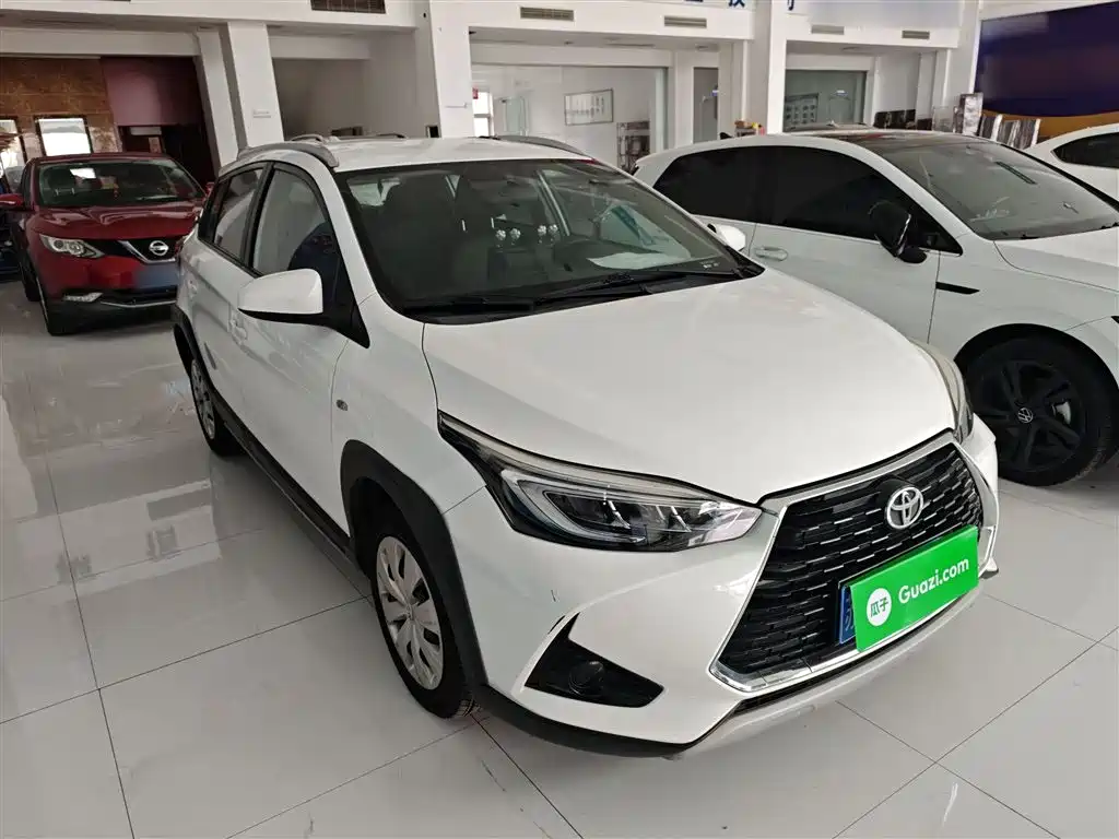 Toyota Yaris L — фото 22