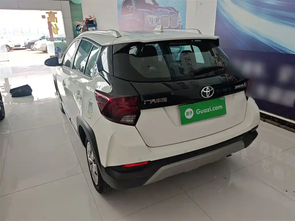 Toyota Yaris L — фото 23