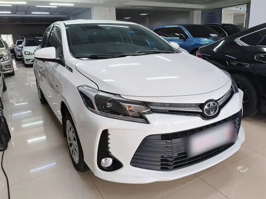 Toyota Vios — фото 4
