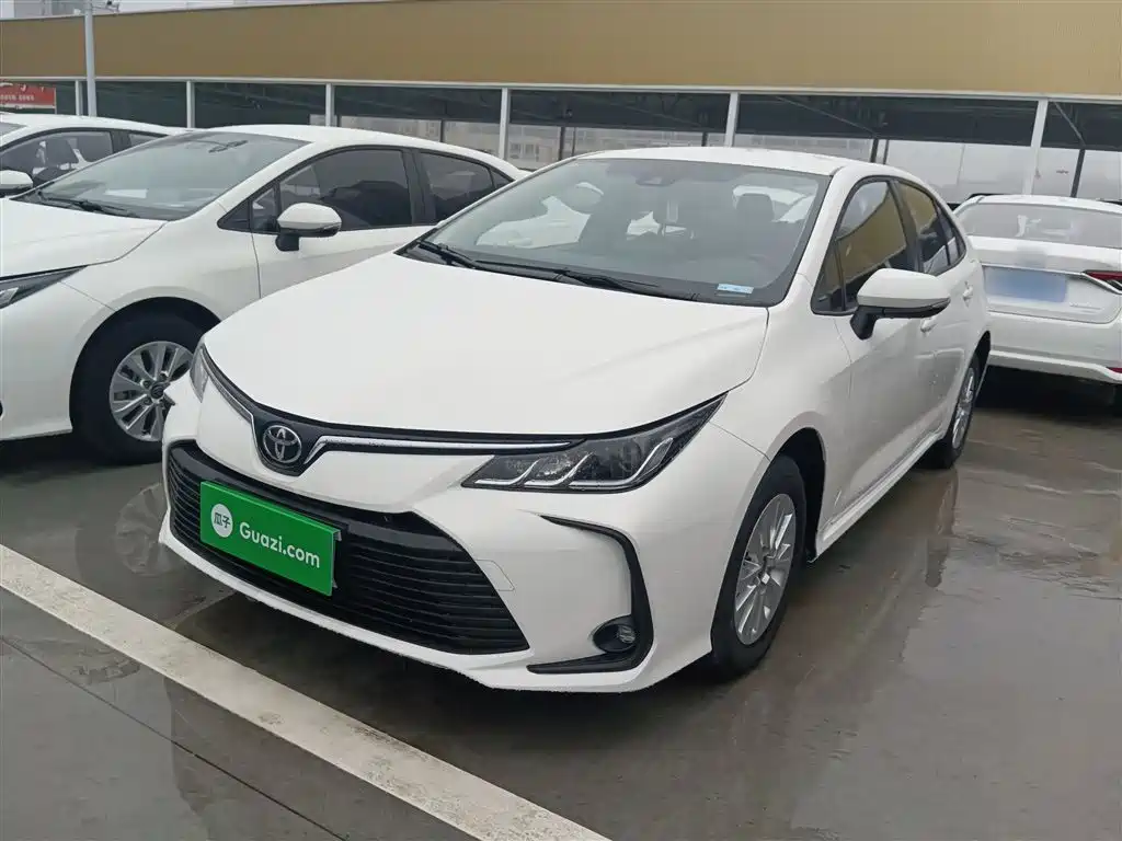 Toyota Corolla — фото 2