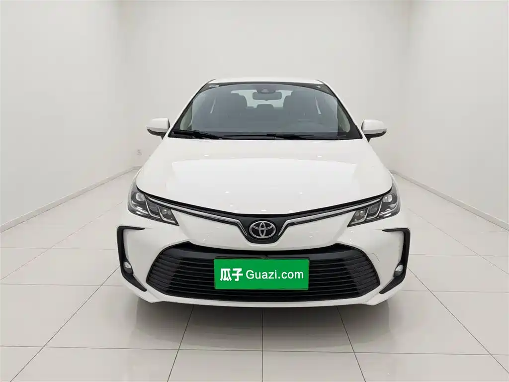 Toyota Corolla — фото 3