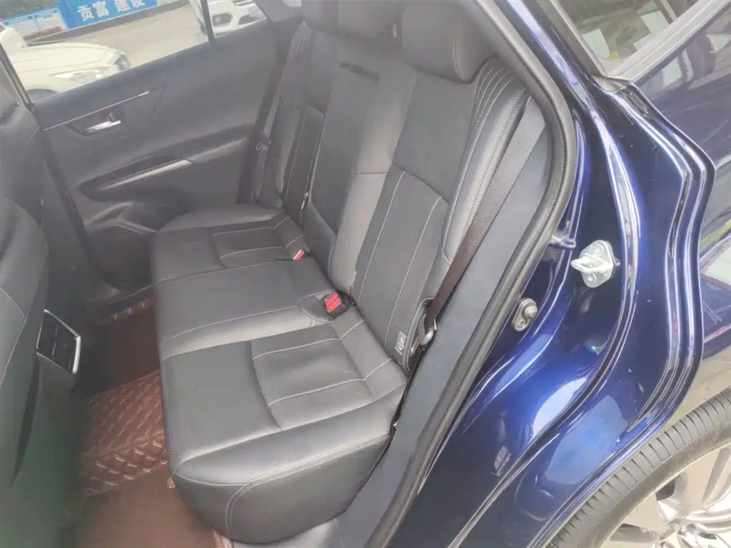 Toyota Harrier — фото 17
