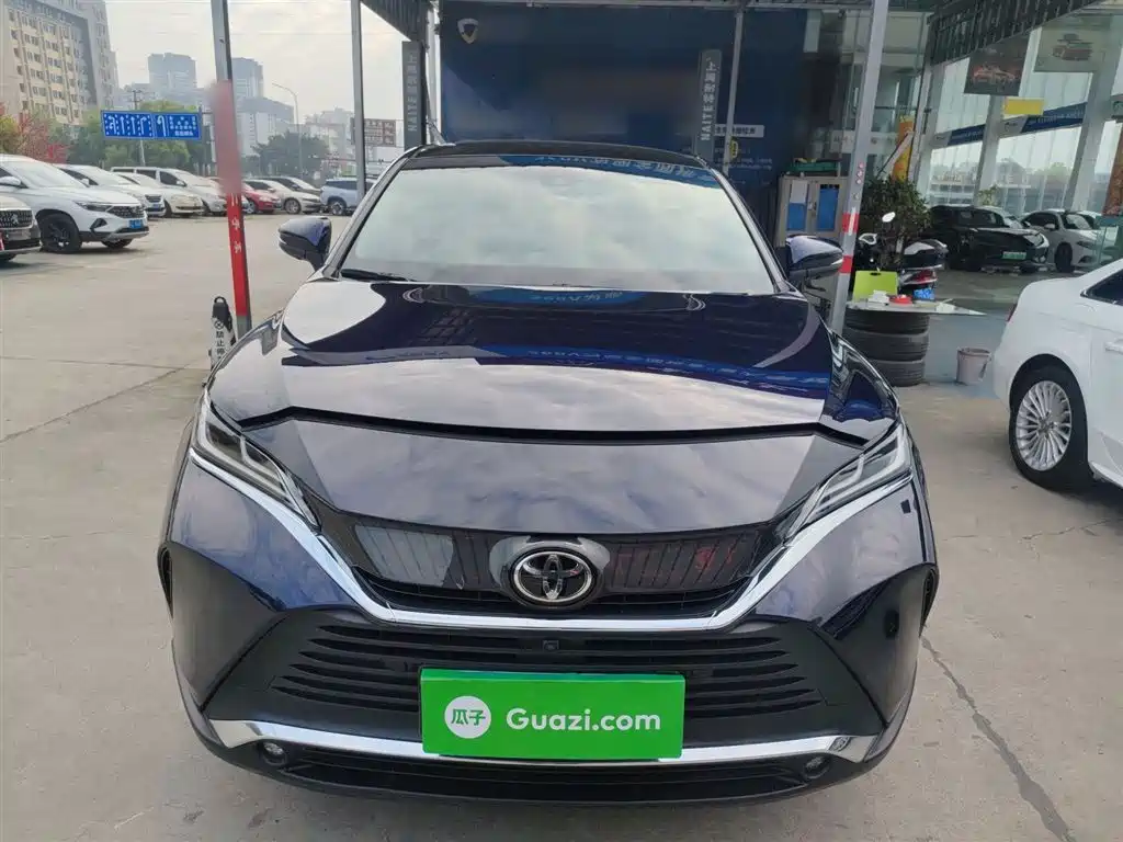 Toyota Harrier — фото 3