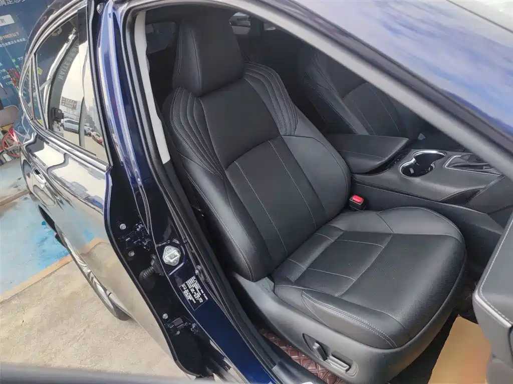 Toyota Harrier — фото 25