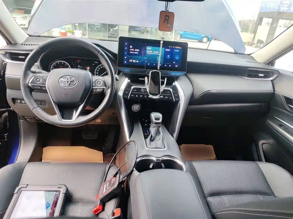 Toyota Harrier — фото 10