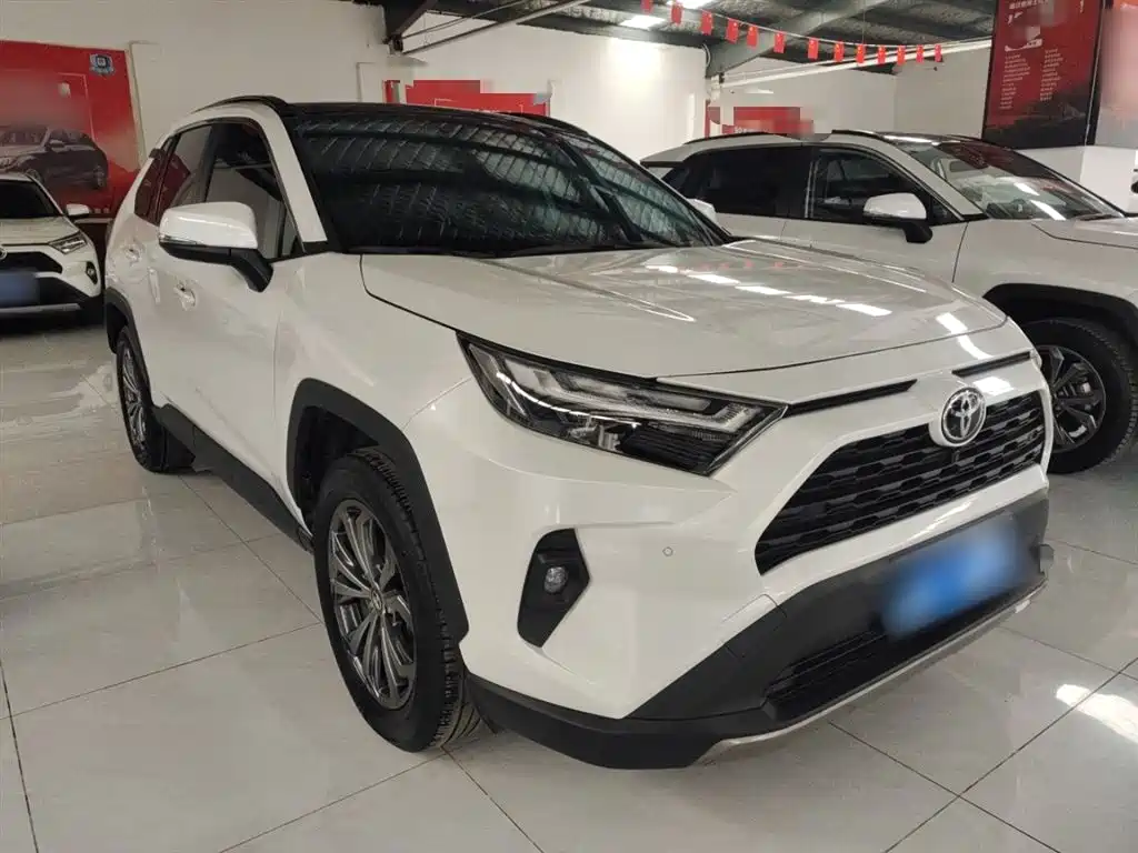 Toyota RAV4 — фото 4