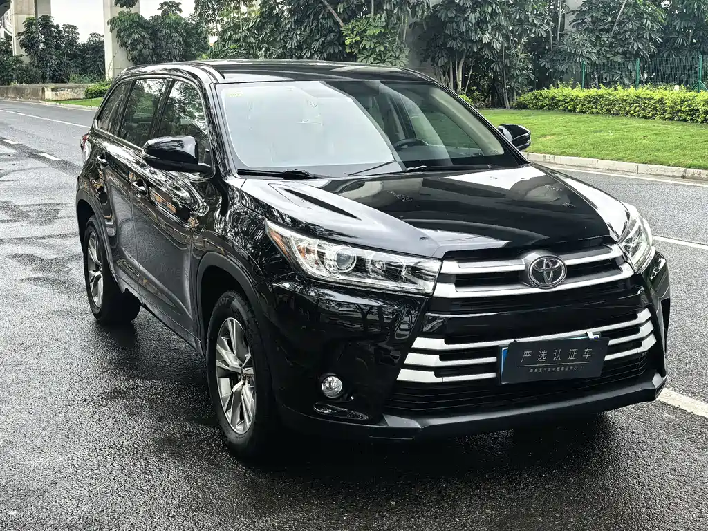 Toyota Highlander — фото 3