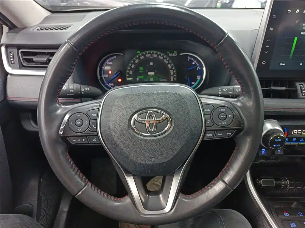 Toyota Wildlander New Energy — фото 11