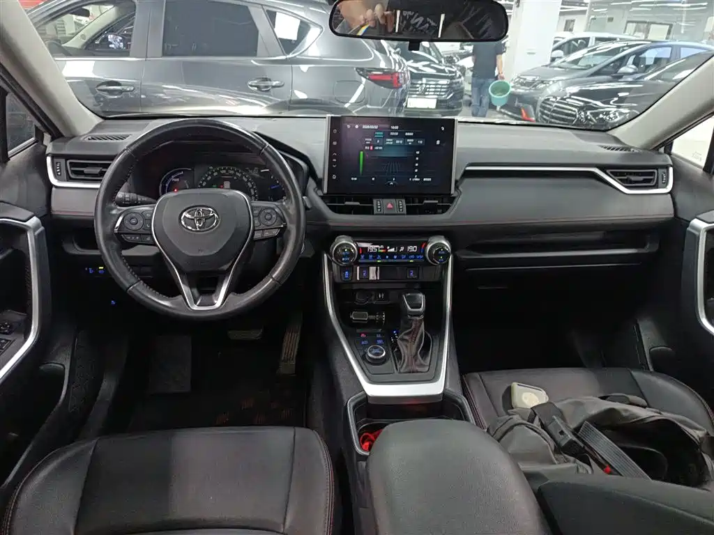 Toyota Wildlander New Energy — фото 10