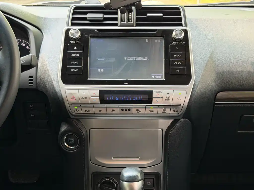 Toyota Prado — фото 21
