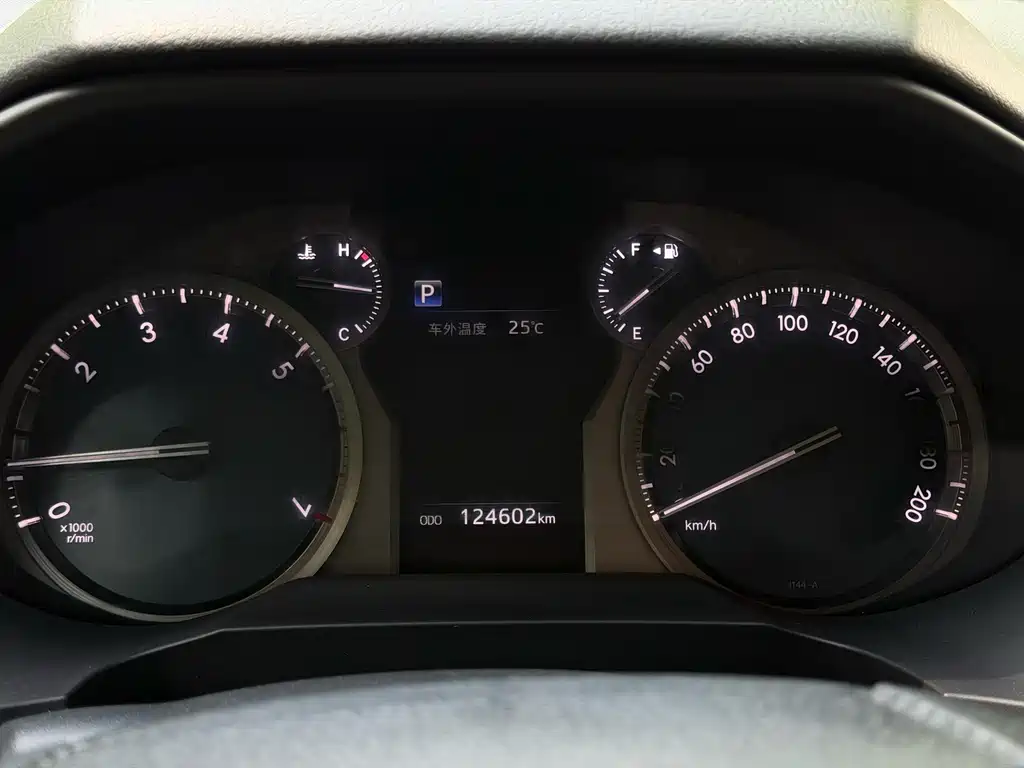 Toyota Prado — фото 24