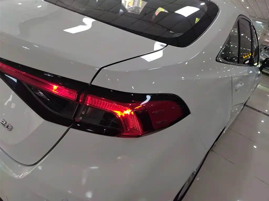 Toyota Allion — фото 24