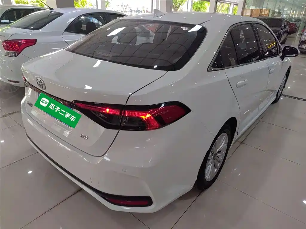 Toyota Allion — фото 5