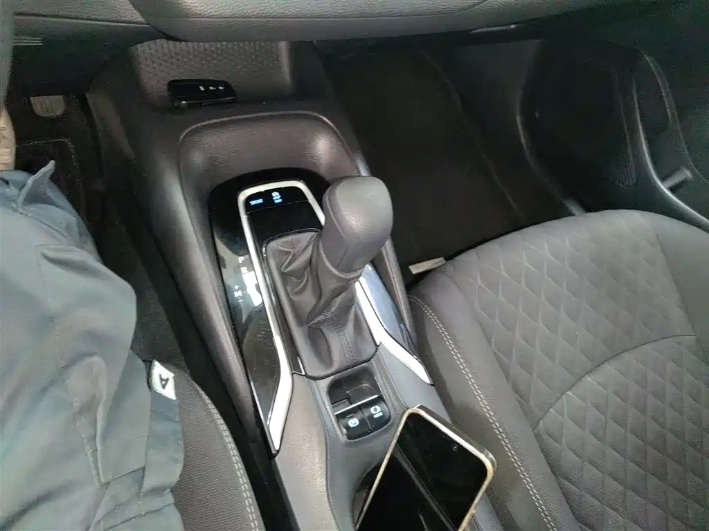 Toyota Allion — фото 10