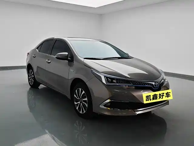 Toyota Corolla Hybrid — фото 3