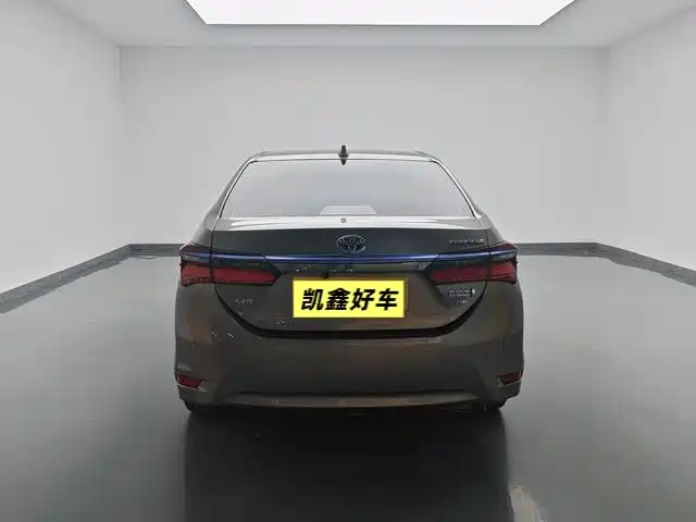 Toyota Corolla Hybrid — фото 5