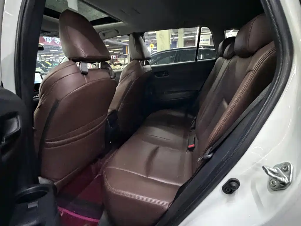 Toyota Frontlander — фото 8