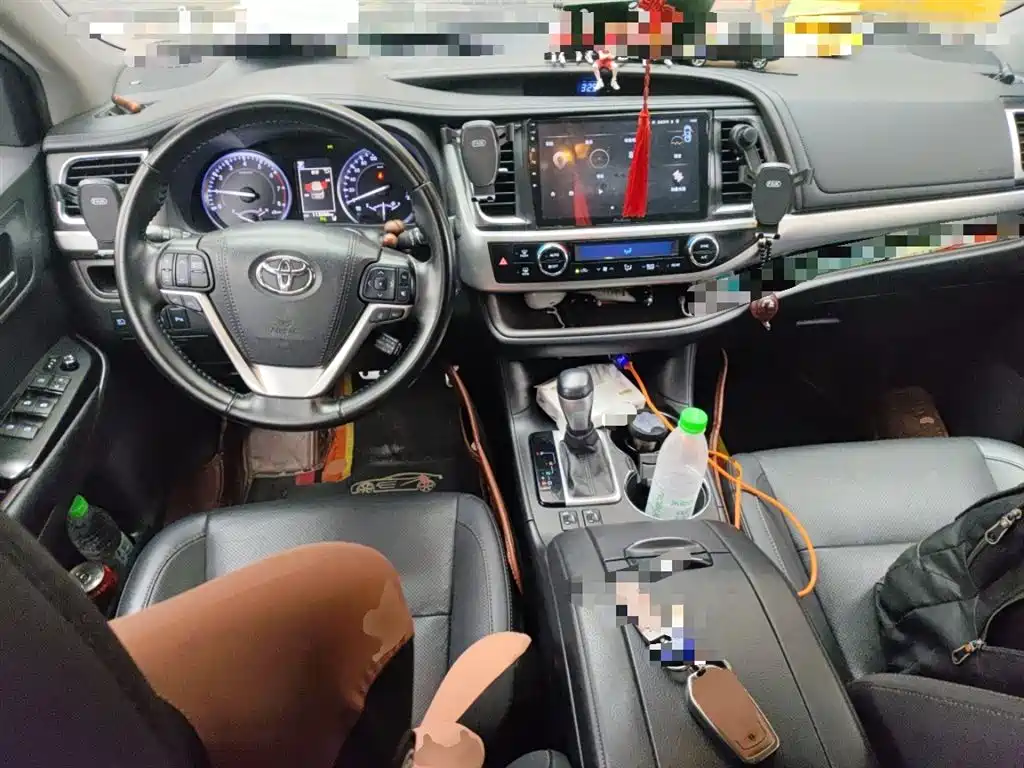 Toyota Highlander — фото 13