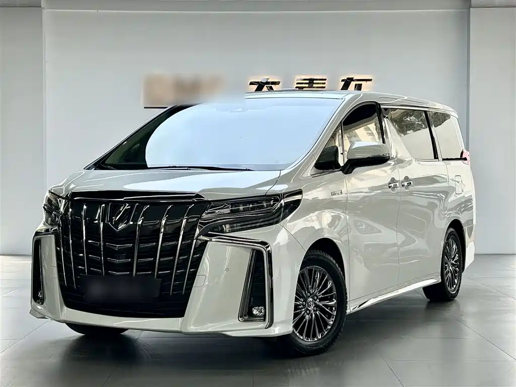 Toyota Alphard — фото 2