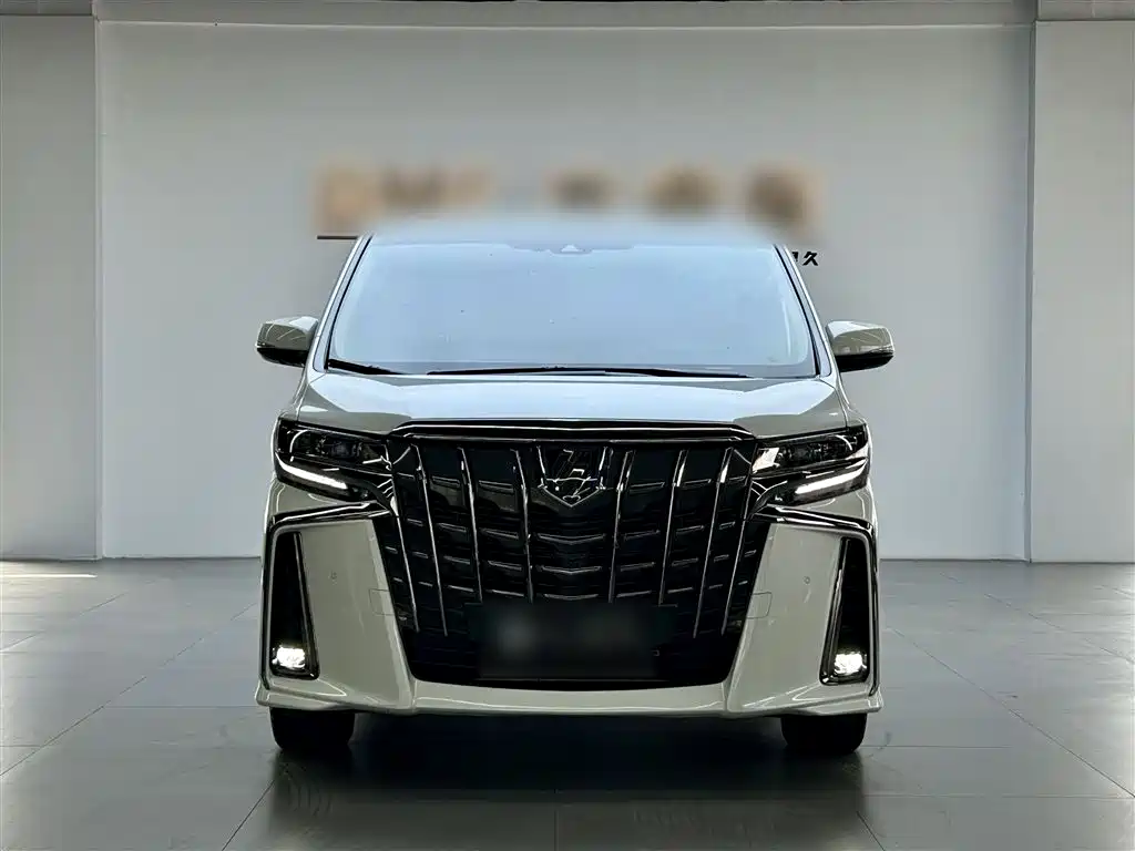 Toyota Alphard — фото 5