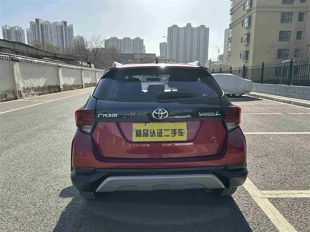 Toyota Yaris L — фото 16