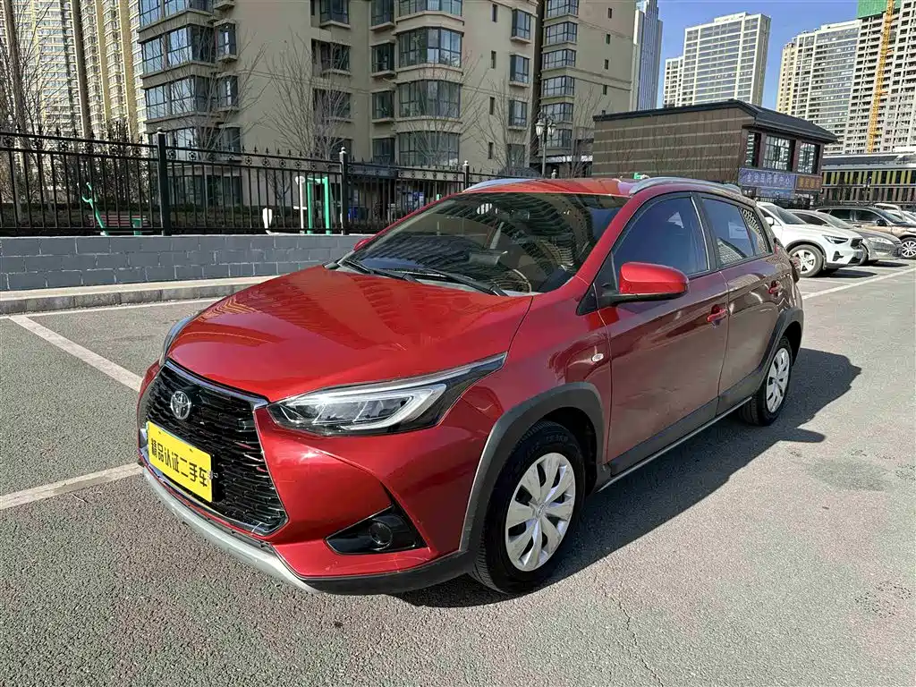 Toyota Yaris L — фото 3