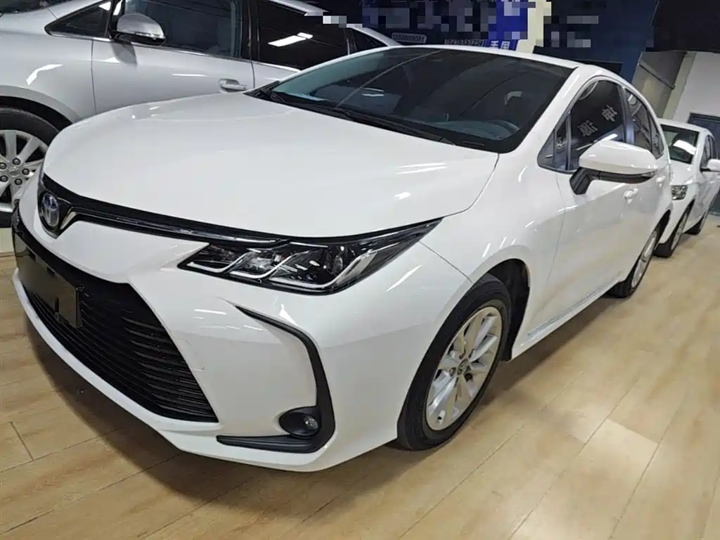 Toyota Corolla — фото 2