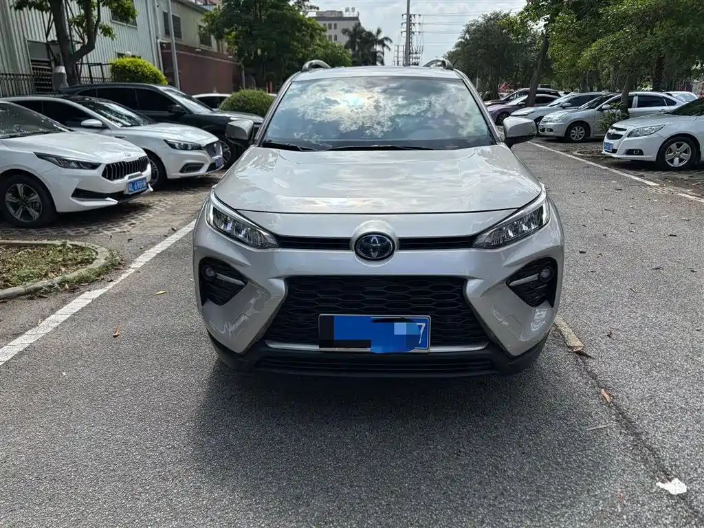 Toyota Wildlander — фото 2